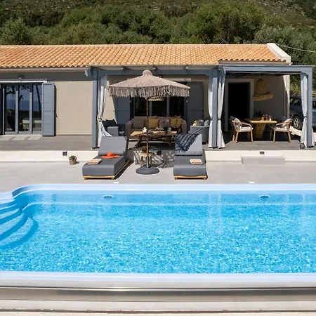 Tree Of Life Holiday home Valerianos